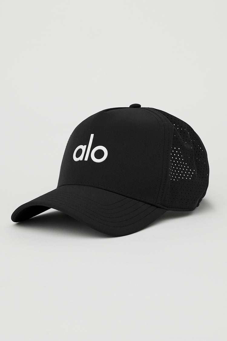 Black/white Performance District Trucker Hat